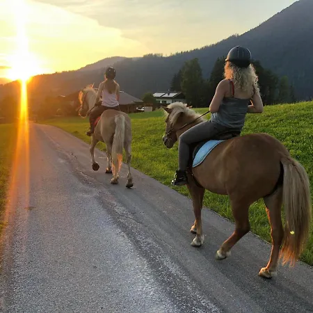 Hexenhaus * Hüttau
